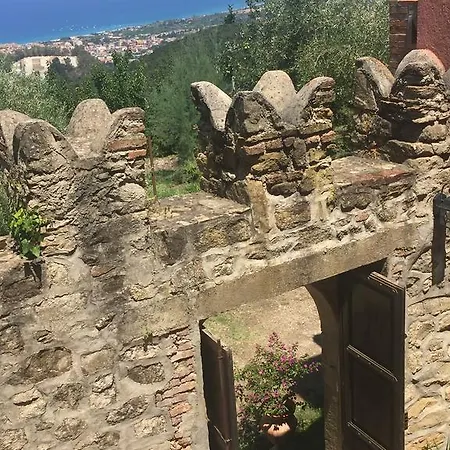 Agriturismo Fattoria Di Grenne Ficarra