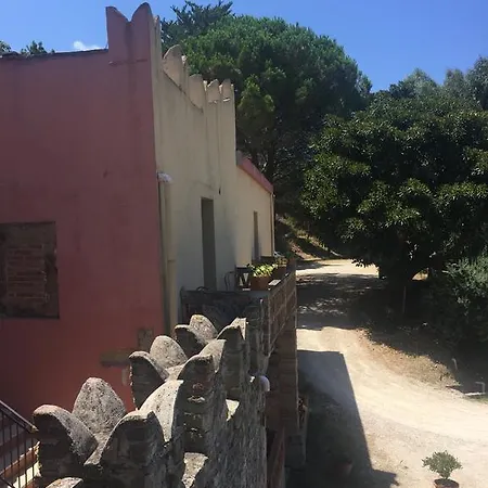 Agriturismo Fattoria Di Grenne * Ficarra