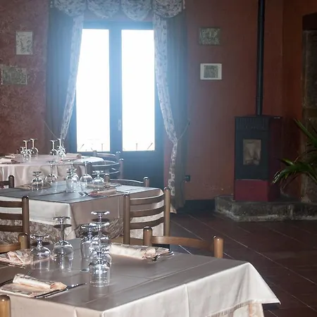 Farm stay Agriturismo Fattoria Di Grenne Ficarra